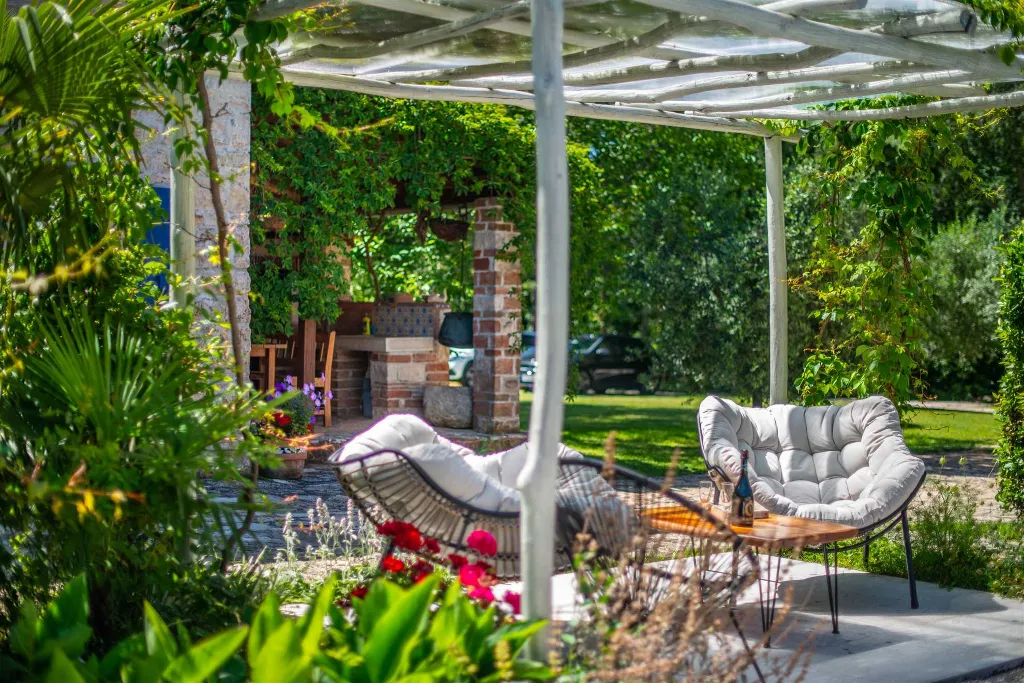 Stone Villa with Private Pool in Juricani