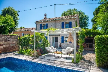 Stone Villa with Private Pool in Juricani