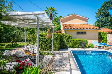 Stone Villa with Private Pool in Juricani