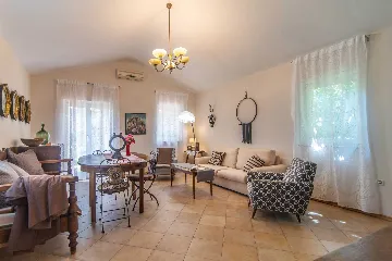 Stone Villa with Private Pool in Juricani