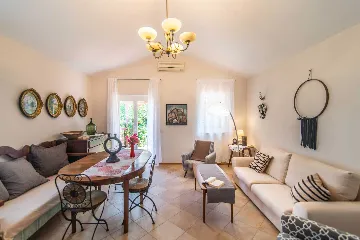 Stone Villa with Private Pool in Juricani