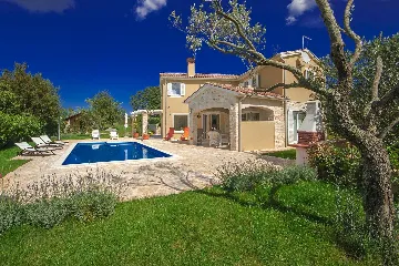 4-Bedroom Villa with Private Pool in Sveti Lovrec