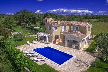 4-Bedroom Villa with Private Pool in Sveti Lovrec