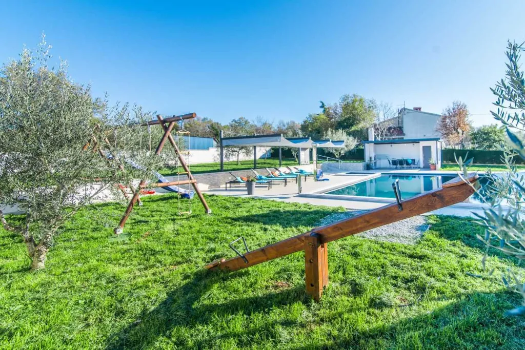 3-Bedroom Villa with Private Pool in Marasi
