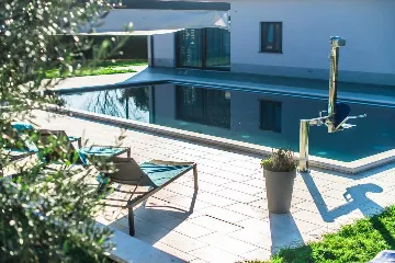3-Bedroom Villa with Private Pool in Marasi