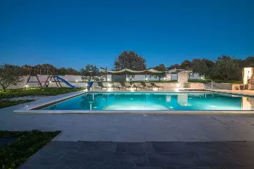 3-Bedroom Villa with Private Pool in Marasi