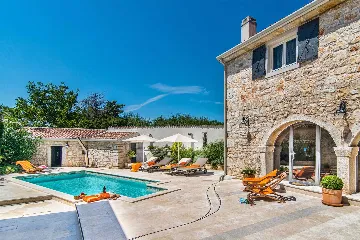 Vrsar 4-Bedroom Villa for Up to 8 Guests