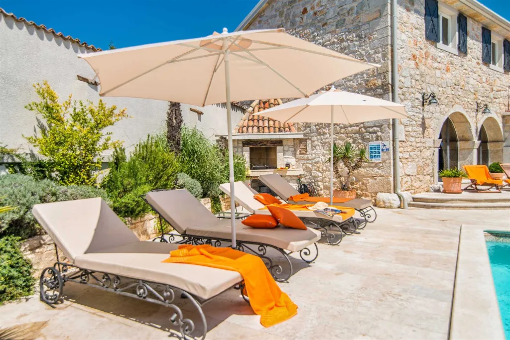Vrsar 4-Bedroom Villa for Up to 8 Guests