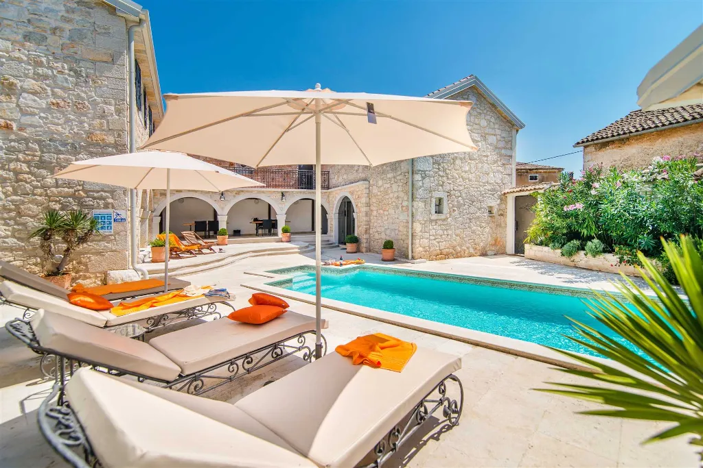 Vrsar 4-Bedroom Villa for Up to 8 Guests