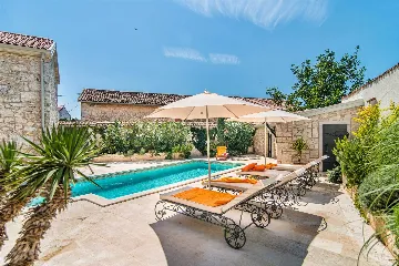 Vrsar 4-Bedroom Villa for Up to 8 Guests