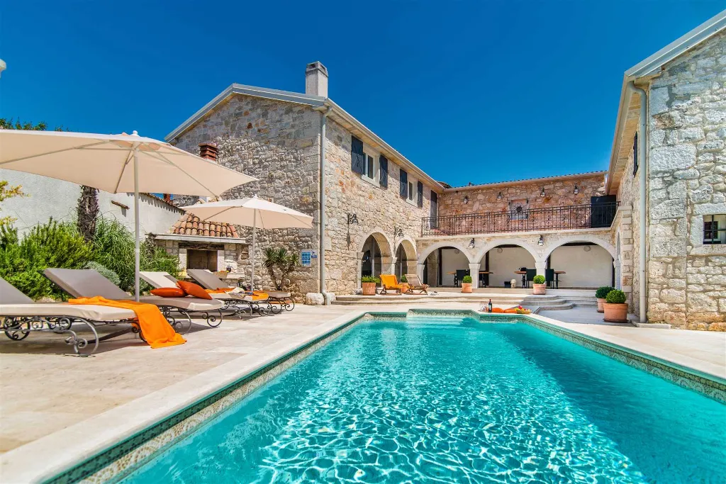 Vrsar 4-Bedroom Villa for Up to 8 Guests