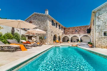 Vrsar 4-Bedroom Villa for Up to 8 Guests