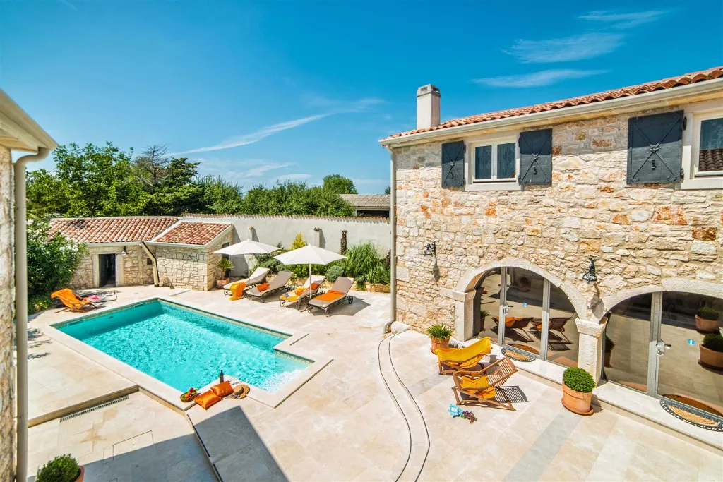 Vrsar 4-Bedroom Villa for Up to 8 Guests