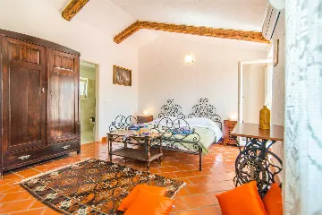 Vrsar 4-Bedroom Villa for Up to 8 Guests