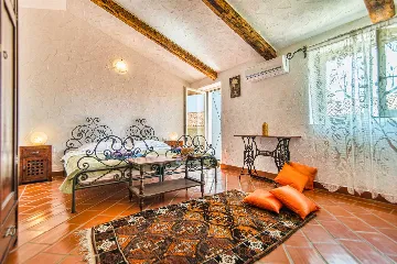 Vrsar 4-Bedroom Villa for Up to 8 Guests