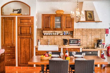 Vrsar 4-Bedroom Villa for Up to 8 Guests