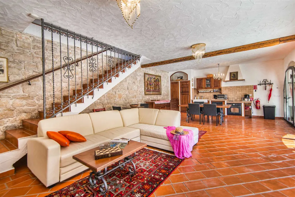 Vrsar 4-Bedroom Villa for Up to 8 Guests