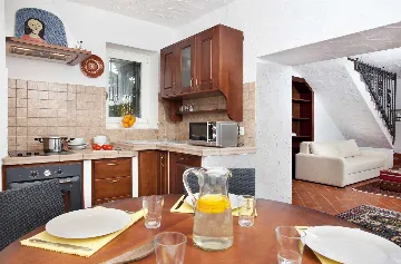 Vrsar 4-Bedroom Villa for Up to 8 Guests