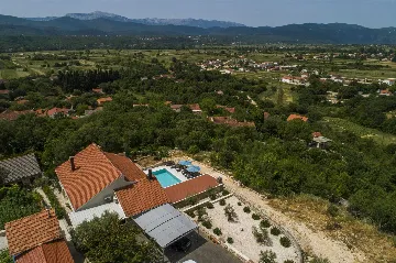 6-Bedroom Villa with Heated Pool in Glavina Donja