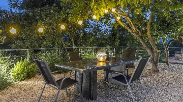 6-Bedroom Villa with Heated Pool in Glavina Donja