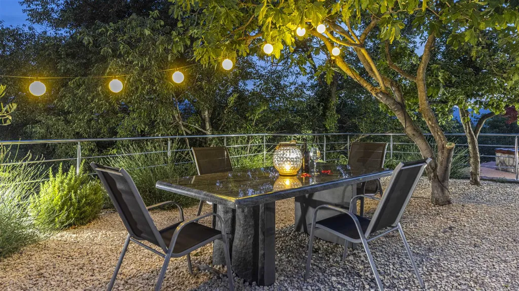 6-Bedroom Villa with Heated Pool in Glavina Donja