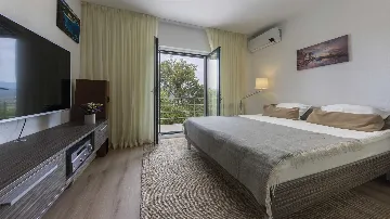 6-Bedroom Villa with Heated Pool in Glavina Donja