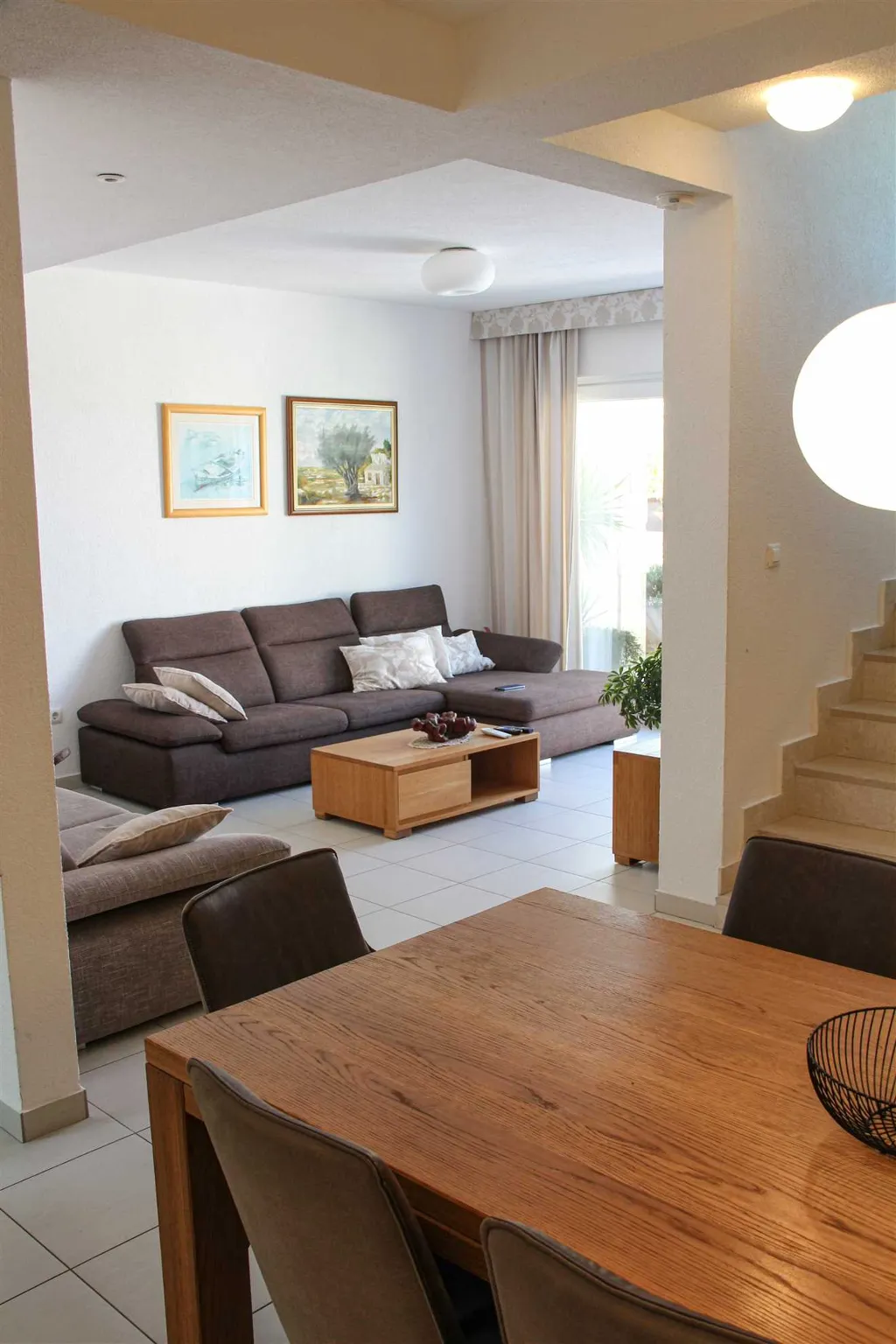 Villa with Private Pool for 10 Guests in Povlja