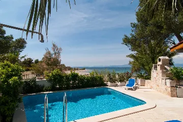 Mirca, Brač Villa with 3 Bedrooms and Private Pool