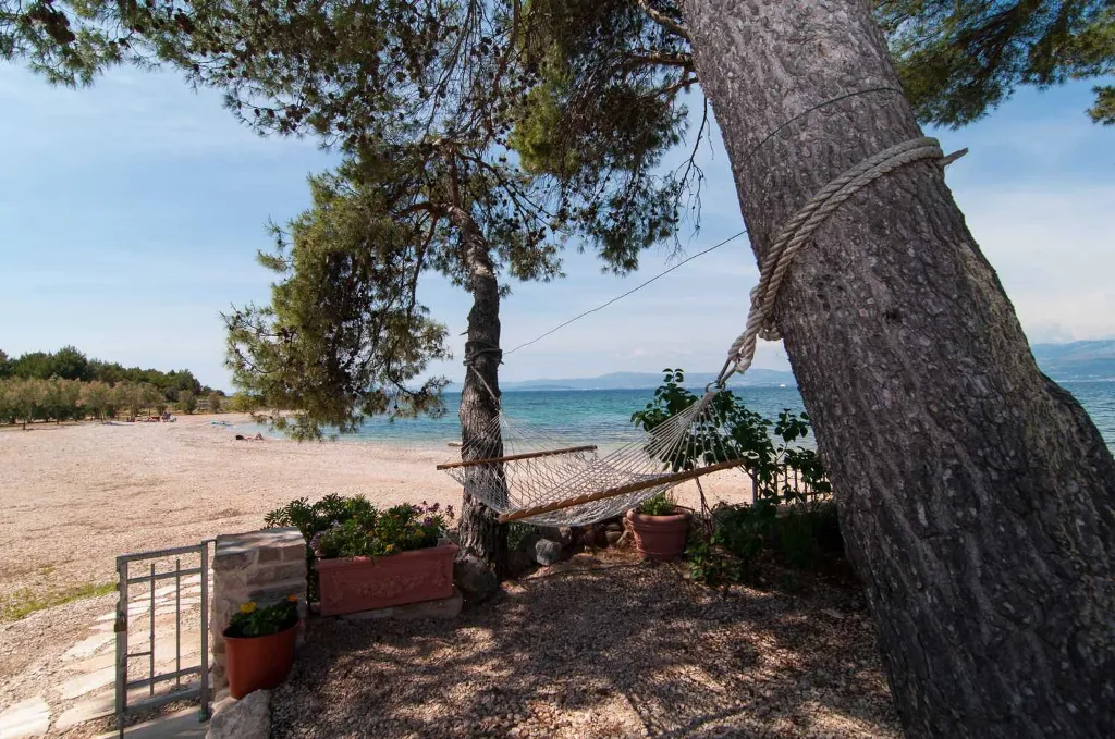 Mirca, Brač Villa with 3 Bedrooms and Private Pool