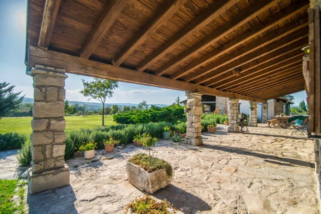 3-Bedroom Villa with Private Pool in Plomin