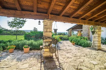 3-Bedroom Villa with Private Pool in Plomin