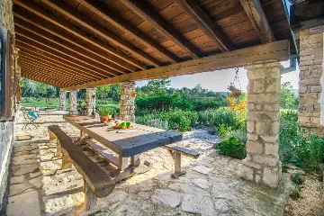 3-Bedroom Villa with Private Pool in Plomin