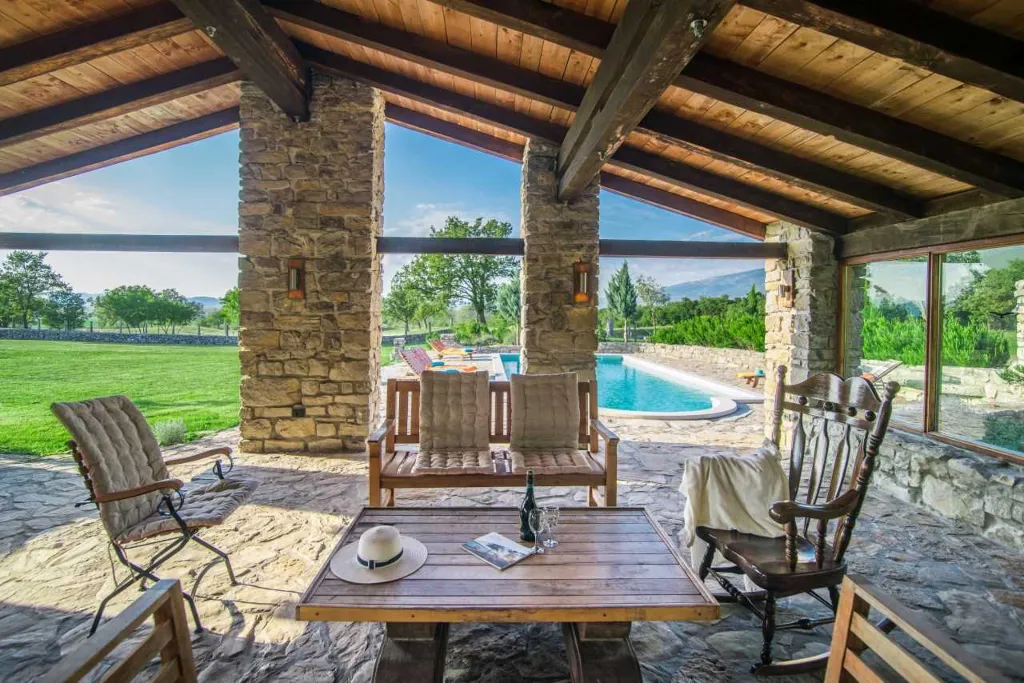 3-Bedroom Villa with Private Pool in Plomin