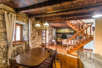 3-Bedroom Villa with Private Pool in Plomin