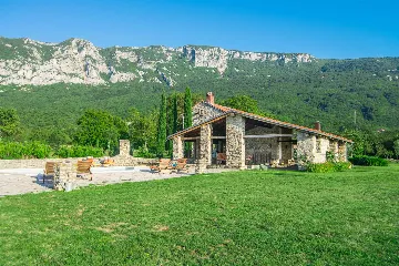 3-Bedroom Villa with Private Pool in Plomin