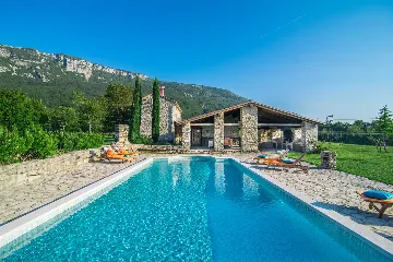 3-Bedroom Villa with Private Pool in Plomin