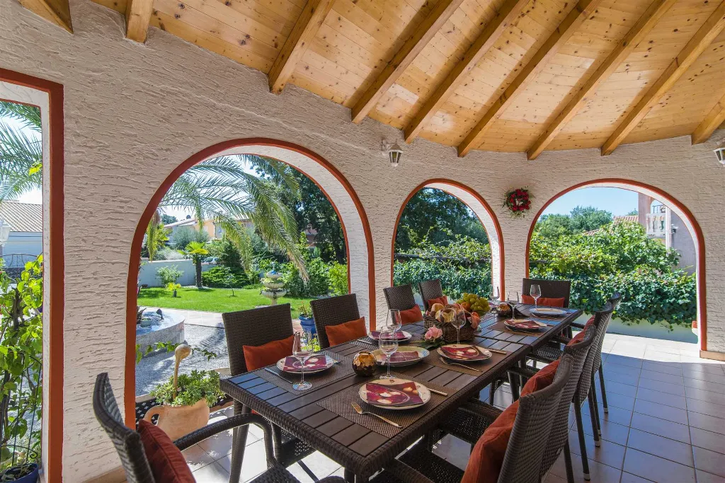 4-Bedroom Villa in Kukci, Nova Vas with Pool