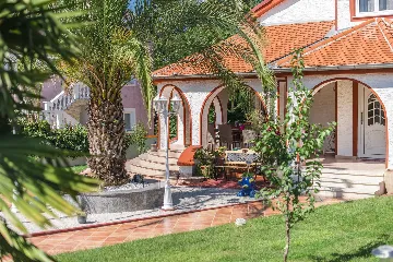 4-Bedroom Villa in Kukci, Nova Vas with Pool