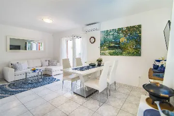 4-Bedroom Villa in Kukci, Nova Vas with Pool