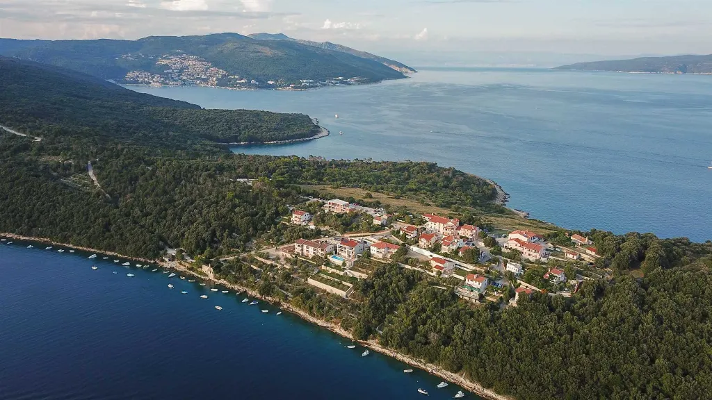 Villa in Labin for 10 Guests with Private Sea Access