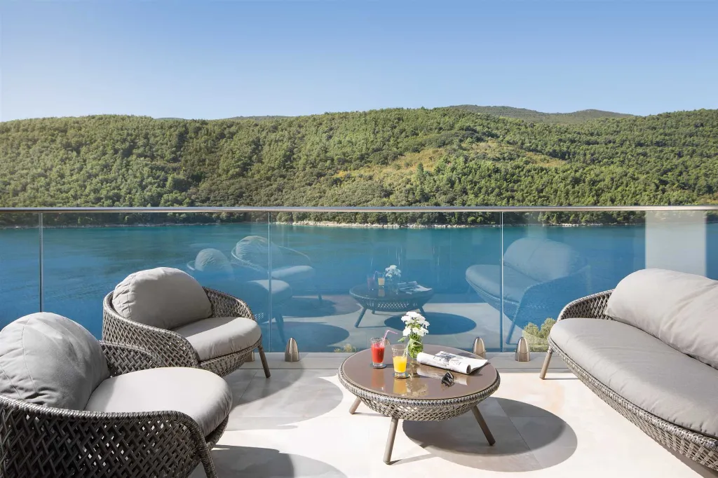 Villa in Labin for 10 Guests with Private Sea Access