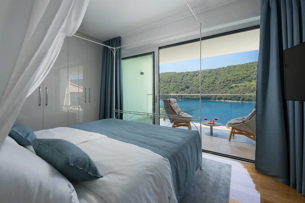 Villa in Labin for 10 Guests with Private Sea Access