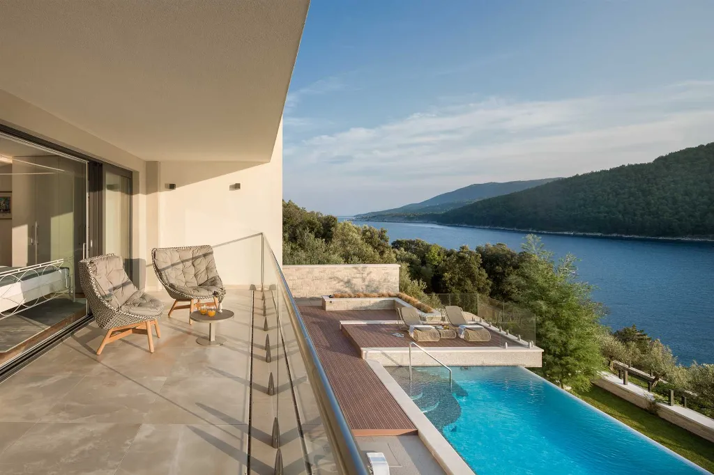 Villa in Labin for 10 Guests with Private Sea Access