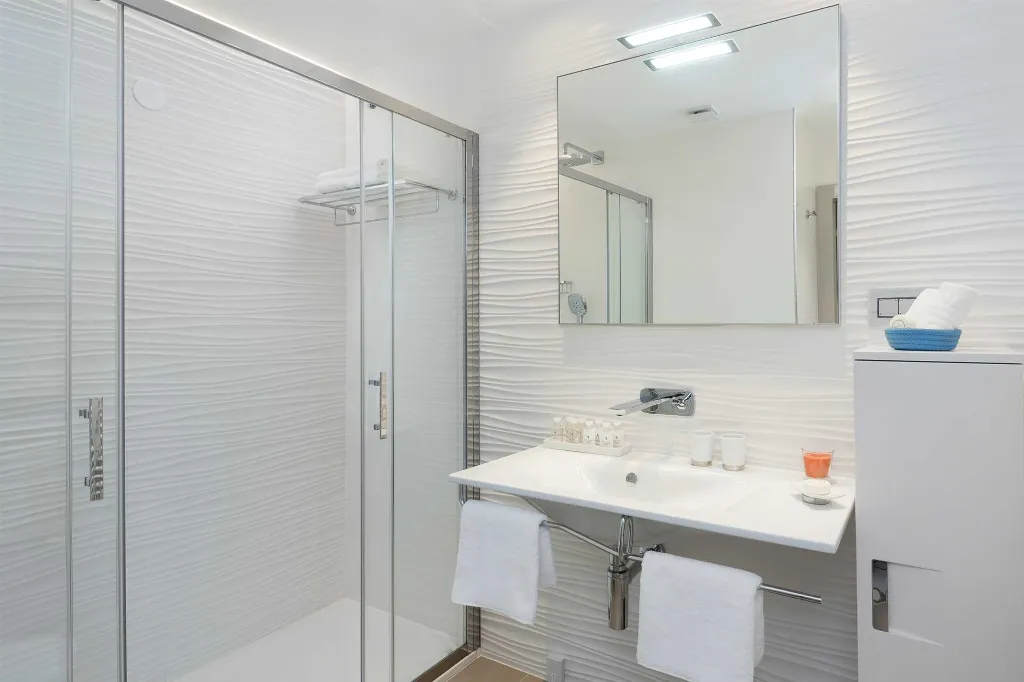 Villa in Labin for 10 Guests with Private Sea Access