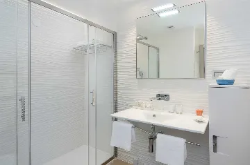 Villa in Labin for 10 Guests with Private Sea Access