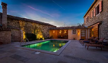 6-Bedroom Stone Villa in Šišan for 10 Guests