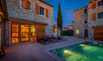 6-Bedroom Stone Villa in Šišan for 10 Guests