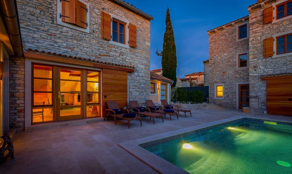 6-Bedroom Stone Villa in Šišan for 10 Guests