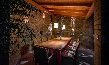 6-Bedroom Stone Villa in Šišan for 10 Guests