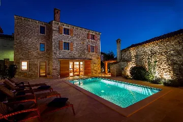 6-Bedroom Stone Villa in Šišan for 10 Guests